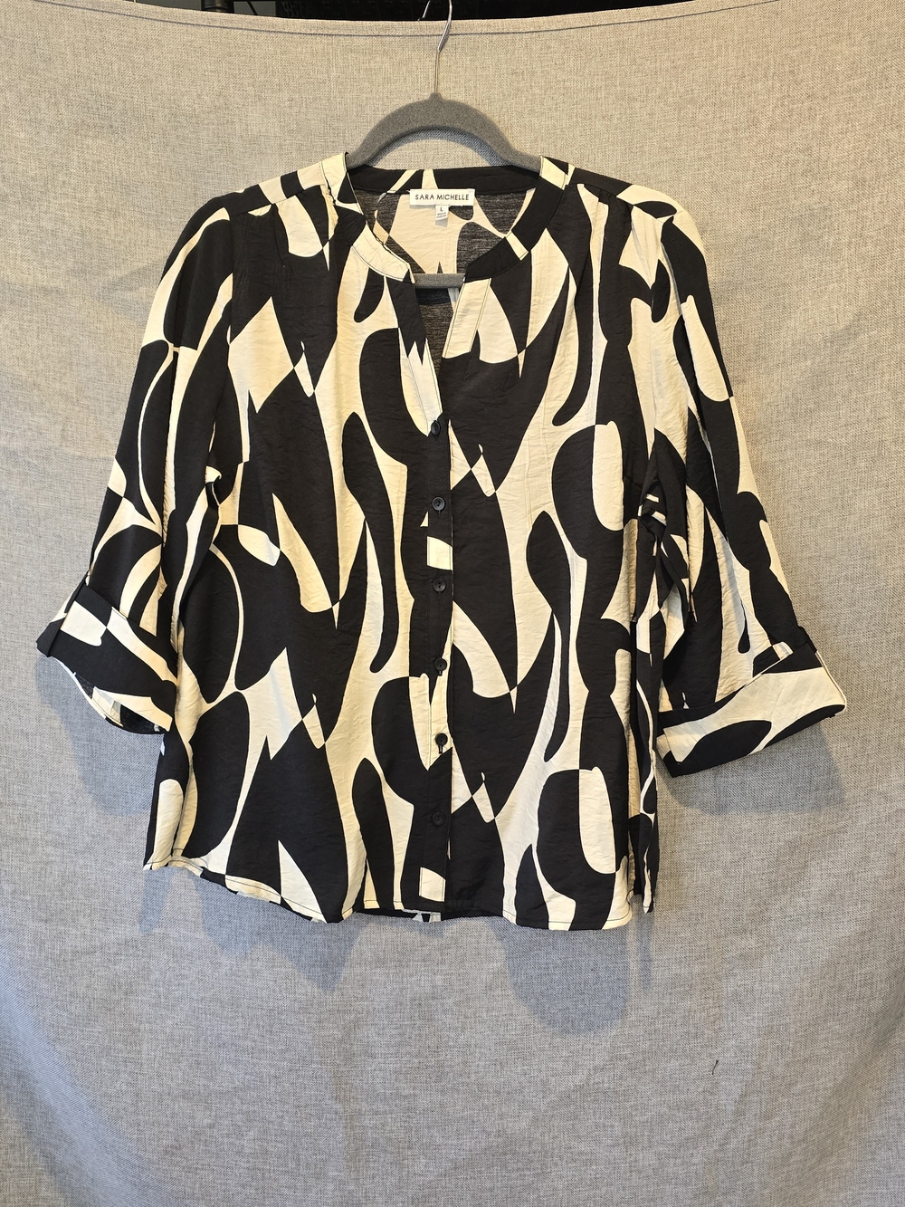 Zara Michelle Black and Cream Button-Front Women's Top